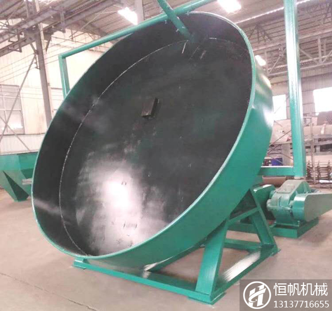 有機(jī)肥生產(chǎn)線廠家必備,有機(jī)肥制作方法(圖3) 有機(jī)肥圓盤造粒機(jī)