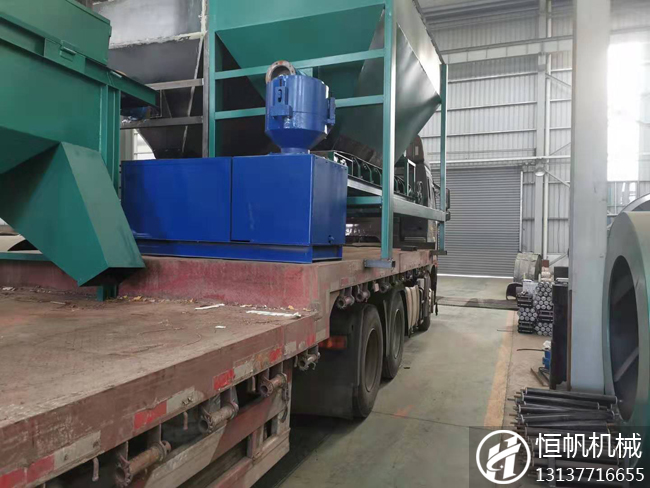 內蒙古年產1萬噸牛糞有機肥顆粒生產線發貨(圖3) 牛糞有機肥生產線設備