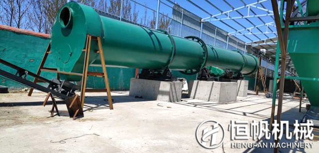 山東青島年產三萬噸牛糞有機肥顆粒生產線順利投產(圖3) 年產三萬噸有機肥生產線設備