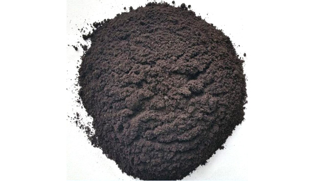 在什么樣的情況下生物有機(jī)肥需要進(jìn)行造粒工序?(圖1) 豬糞生物有機(jī)肥粉狀物